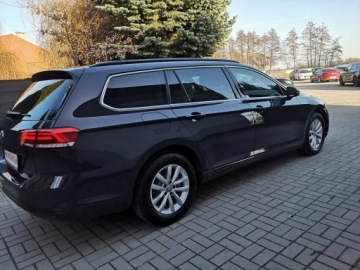 Volkswagen Passat B8 Variant 2.0 TDI BlueMotion SCR 150KM 2018 Volkswagen Passat 2.0 TDI 150KM Klimtron Navi, zdjęcie 4