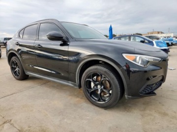 Alfa Romeo Stelvio SUV Facelifting 2.0 Turbo 280KM 2021 Alfa Romeo Stelvio Sport 2021 2.0L 2.0 Benzyna 280KM, zdjęcie 4