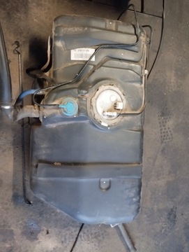 OPEL ZAFIRA B 1.8 BENZÍN NÁDRŽ PALIVA PUMPIČKA
