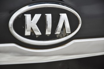 VÍKO KUFRU ZADNÍ KIA SEDONA CARNIVAL II