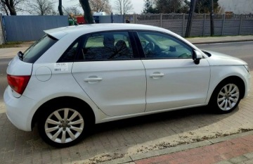 Audi A1 I Hatchback 3d 1.6 TDI 105KM 2012 Audi A1 5 drzwi bardzo zadbane 1.6tdi, zdjęcie 2