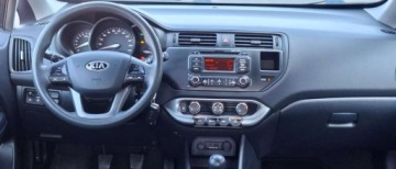 Kia Rio III Hatchback 3d 1.2 DOHC CVVT 85KM 2014 Kia Rio Kia Rio 1.2 Attract 1.2 Benzyna 85KM, zdjęcie 12