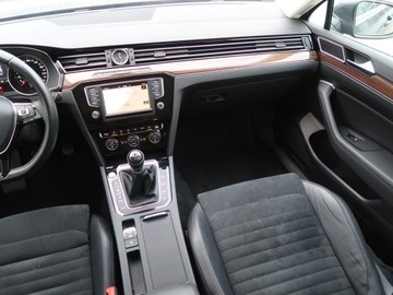 Volkswagen Passat B8 Variant 1.8 TSI BlueMotion Technology 180KM 2016 VW Passat 1.8 TSI, Salon Polska, 1. Właściciel, zdjęcie 7