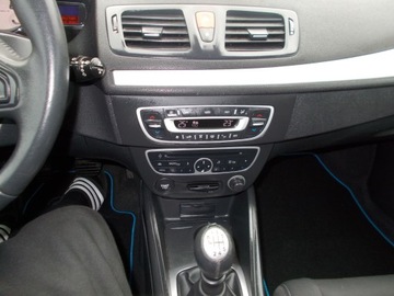 Renault Megane III 2008 RENAULT MEGANE III 4 NOWE OPONY !!! NOWY ROZRZĄD !!!, zdjęcie 18