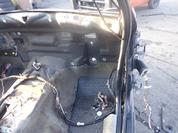 JEEP CHEROKEE KJ ЧЕТВЕРТЬ ПЕРЕДНЕЙ ПРАВОЙ ПЕРЕМЫЧКИ