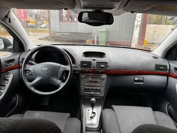 Toyota Avensis II Kombi 2.0 VVT-i 147KM 2003 Toyota Avensis BEMOWO 2003 rok produkcji, 2.0 benzyna KOMIS TYSIAK, zdjęcie 6