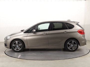 BMW Seria 2 F22-F23-F45-F46 Active Tourer 218i 136KM 2014 BMW 2 Active Tourer 218i Active Tourer, zdjęcie 2