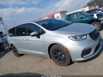 Chrysler Pacifica II 2023 Chrysler Pacifica Hybrid Touring L 2023 3.6l 3.6 Hybryda 260KM, zdjęcie 5