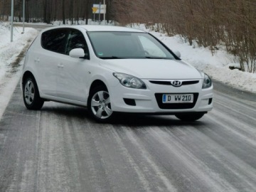 Hyundai i30 I Hatchback 1.4 109KM 2009 Hyundai i30 I 1.4 Benzyna 109KM Manual, zdjęcie 10