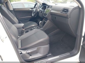 Volkswagen Tiguan III 2024 Volkswagen Tiguan 2024 VOLKSWAGEN TIGUAN 2.0T WOLFSBURG EDITION 2.0 Benzyna, zdjęcie 11