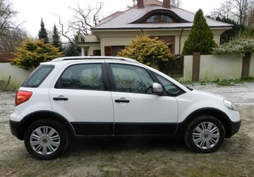 Fiat Sedici 1.6 16v 120KM 2012 Fiat Sedici Sliczny w pelni sprawny wygodny ekonomiczny 1.6 Benzyna 120KM, zdjęcie 4
