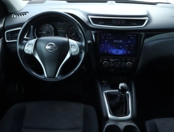 Nissan Qashqai II Crossover 1.6 DIG-T 163KM 2015 Nissan Qashqai 1.6 DIG-T, Salon Polska, Klima, zdjęcie 6