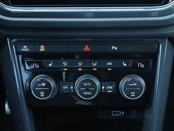 Volkswagen T-Roc I SUV 1.5 TSI ACT 150KM 2018 VW T-Roc 1.5 TSI, Salon Polska, Skóra, Navi, zdjęcie 16