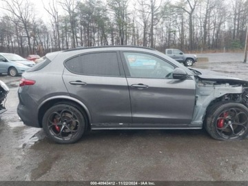 Alfa Romeo Stelvio 2022 Alfa Romeo Stelvio Quadrifoglio 2022 2.9l 2.9 Benzyna 505KM, zdjęcie 4