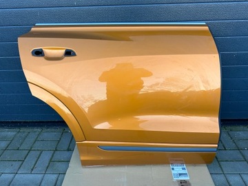 AUDI Q8 DRZWI PRAWE TYLNE TYŁ 4M8