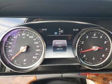 Mercedes Klasa E W213 2018 Mercedes-Benz Klasa E 2018r, 2.0L, od ubezpieczalni 2.0 Benzyna 241KM, zdjęcie 8