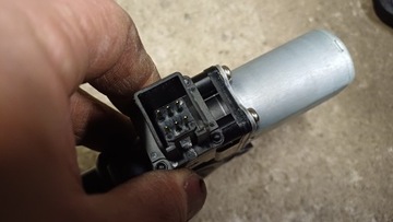 MAZDA 3 09-13 BL MOTOREK ZVEDAČ OKNO LEVÝ PŘEDNÍ D6515958X
