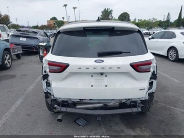 Ford Escape III 2023 Ford Escape 2023 FORD ESCAPE PHEV 2.5 Hybryda 163KM, zdjęcie 5