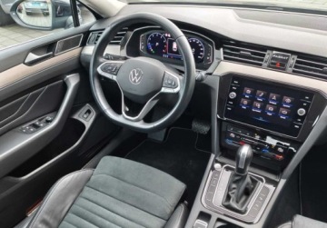 Volkswagen Passat B8 Variant Facelifting 2.0 TSI 190KM 2022 Volkswagen Passat Variant Variant Elegance Pakiety, ACC, Kamera, Hak, KES, zdjęcie 19
