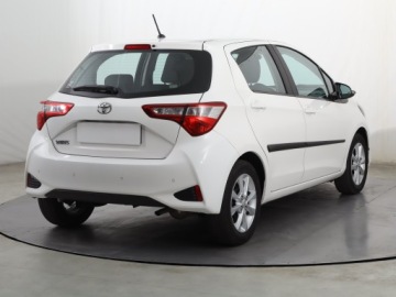 Toyota Yaris III Hatchback 5d Facelifting 2017 1.0 VVT-i 72KM 2020 Toyota Yaris 1.0 VVT-i, Salon Polska, zdjęcie 4