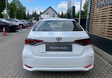 Toyota Corolla XII Sedan 1.5 VVT-i 125KM 2022 Toyota Corolla Toyota Corolla 1.5 Comfort 1.5 Benzyna 125KM, zdjęcie 4