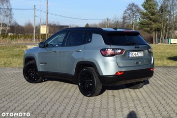 Jeep Compass II SUV Facelifting 1.5 MHEV T4 130KM 2022 Jeep Compass 1.5 GSE T4 e-Hybrid Limited Alpine Full LED Kamery 360 ACC Cz, zdjęcie 3