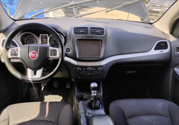 Fiat Freemont 2.0 Multijet II 16v 170KM 2012 Fiat Freemont 122013r, 2.0 DIESEL. Lekko uszkodzony lewy bok. Jezdzi. 2.0, zdjęcie 6