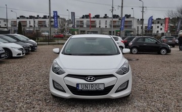 Hyundai i30 II Hatchback 5d 1.4 MPI 100KM 2012 Hyundai i30 1.4 Benzyna Klimatyzacja Cz.parkowania 1.4 Benzyna 99KM, zdjęcie 2