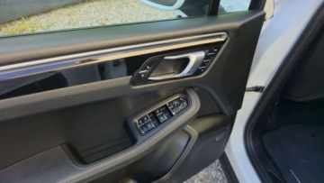 Porsche Macan SUV 2.0 252KM 2018 Porsche Macan 2,0 benzyna 252 KM automat zarejestrowany bezwypadkowy 2.0, zdjęcie 6