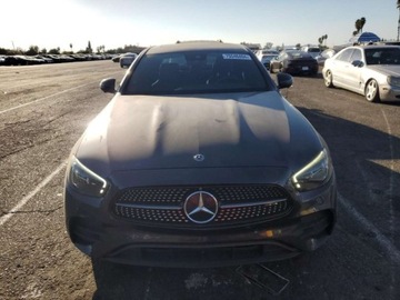 Mercedes Klasa E W213 2021 Mercedes-Benz Klasa E 350, 2021r., 2.0L 2.0 Benzyna 255KM, zdjęcie 4