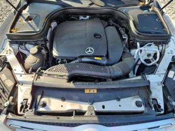 Mercedes GLC C254/X254 2022 Mercedes-Benz GLC 300 4matic 2022 2.0 Benzyna 255KM, zdjęcie 6