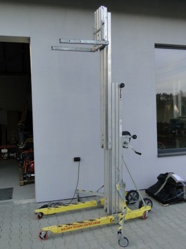 Podnośnik montażowy towarowy lift SUMNER 2124 Genie USA 7,5m Professional