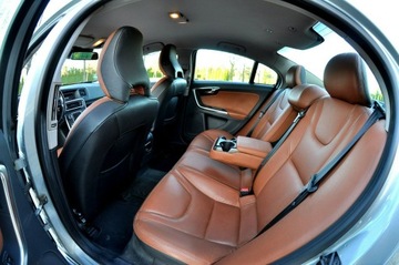 Volvo S60 II Sedan 2.0 D3 163KM 2011 Volvo S60 2.0 163 KM D3 Automat Skóra Navi Full, zdjęcie 9