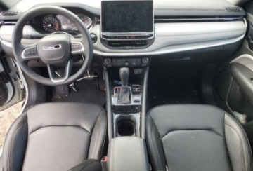 Jeep Compass II 2024 Jeep Compass Limited 2024 2.0 Benzyna 200KM, zdjęcie 8