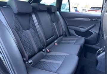 Skoda Octavia IV RS Kombi 2.0 TDI SCR 200KM 2021 Skoda Octavia 2.0TDI RS 200KM DSG Navi 4Podgrzew.Fot. LED Matrix HeadUp Al, zdjęcie 13