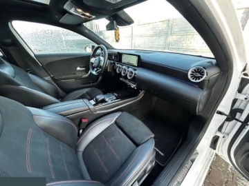 Mercedes Klasa A W177/V177 Hatchback 1.3 200 163KM 2021 Mercedes-Benz Klasa A 200 4-Matic AMG Line 8G-DCT 1.3 Benzyna 163KM 2021r, zdjęcie 22