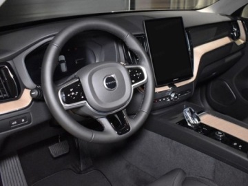 Volvo XC60 II 2026 VOLVO XC60 B5 AWD Plus Dark Suv 2.0 (250 KM) 2026, zdjęcie 4