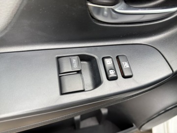 Toyota Yaris III Hatchback 5d Facelifting 2017 1.5 Dual VVT-iE 111KM 2019 Toyota Yaris 1,5-Dual-VVT-iE III (2011-2019) 1.5 P, zdjęcie 18