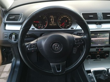 Volkswagen Passat B7 Variant 1.6 TDI CR DPF BlueMotion 105KM 2011 Volkswagen Passat 1,6 TDI 105 KM Klima Tempomat, zdjęcie 13
