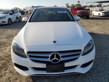 Mercedes Klasa C W205 2018 Mercedes-Benz Klasa C 2018 MERCEDES-BENZ C 300 2.0 Benzyna 241KM, zdjęcie 2