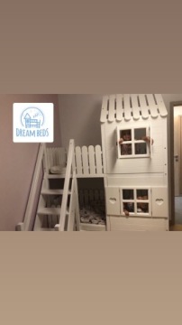 Двухъярусная кровать