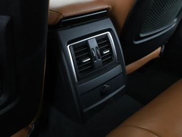 BMW Seria 3 F30-F31-F34 Limuzyna Facelifting 2.0 330e 252KM 2018 BMW 330 PHEV full LED skóra navi czujniki, zdjęcie 34