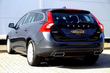 Volvo V60 I Kombi Facelifting 2.0 D4 DRIVE-E 181KM 2014 Volvo V60 Volvo V60 D4 Drive-E Summum 2.0 Diesel 181KM, zdjęcie 15