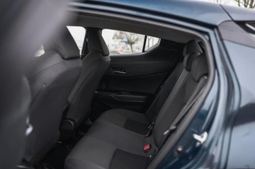 Toyota C-HR I Crossover Facelifting 1.8 Hybrid 122KM 2022 Toyota C-HR 1.8 Hybrid, Serwis ASO, Automat, zdjęcie 25