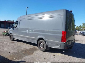Mercedes Sprinter IV (W907/W910) 2024 Mercedes-Benz Sprinter 2500 High Roof 4-Cyl Diesel Ho 2024 2.0 Diesel 211KM, zdjęcie 3