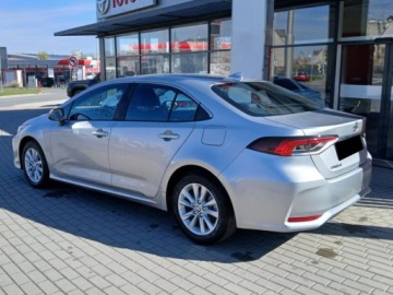 Toyota Corolla XII Sedan Facelifting 1.8 Hybrid 140KM 2025 Od ręki - Comfort 1.8 Hybrid 140KM | Podgrzewane fotele!, zdjęcie 3