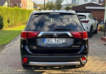 Mitsubishi Outlander III SUV Facelifting 2015 2.2 DI-D 150KM 2016 Mitsubishi Outlander 2,2 150KM AWD AUTOMAT 7os FullLED I wlasciciel Salon, zdjęcie 5