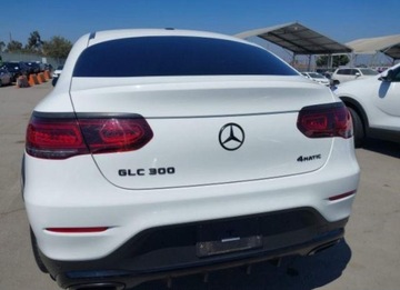 Mercedes GLC C253 2021 Mercedes-Benz GLC 2021, 2.0L, 4x4, COUPE, od ubezpieczalni 2.0 Benzyna, zdjęcie 1