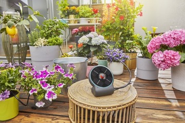 Комплект Gardena AquaBloom для полива с использованием солнечной энергии