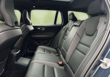 Volvo V60 II  2022 Volvo V60 T6 AWD Plug-In Hybrid Inscription Expression 2.0 Benzyna 350KM, zdjęcie 15